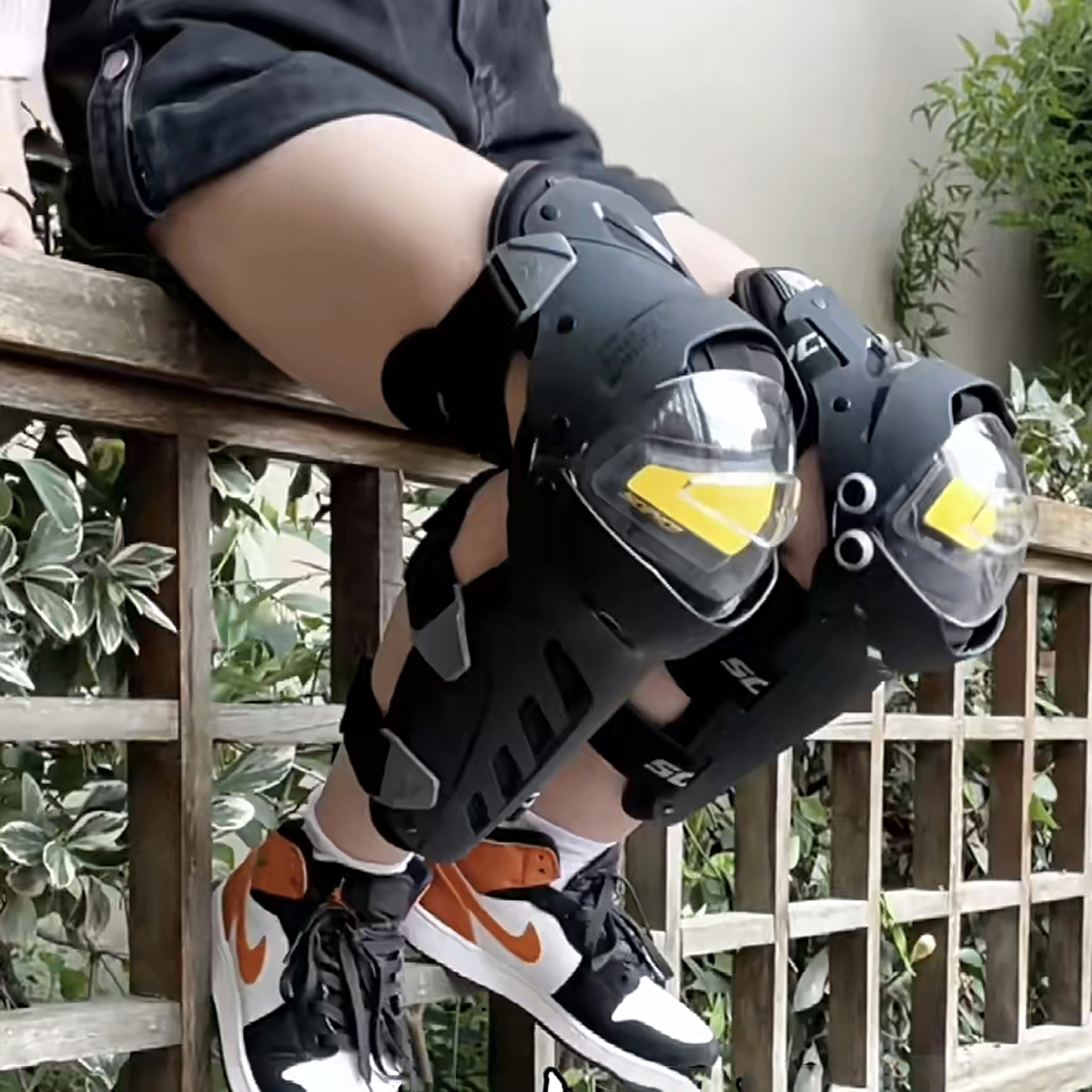 SCOYCO Motorcycle Knee Pads CE - مراجعة Motorcycle Gear Mens وسعره
